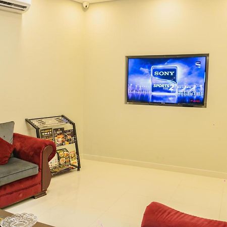 Pan Emirates Hotel Apartments ชาร์จาห์ ภายนอก รูปภาพ