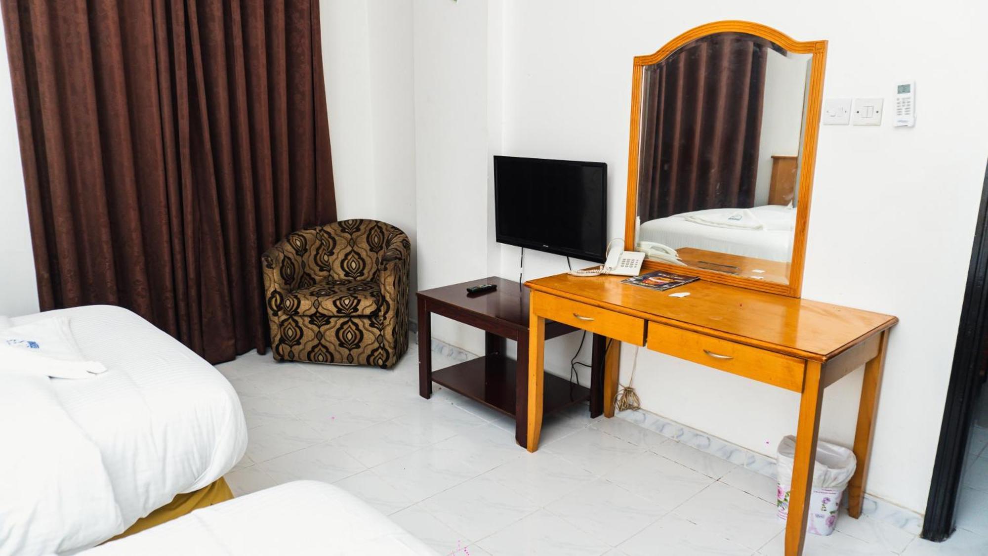 Pan Emirates Hotel Apartments ชาร์จาห์ ภายนอก รูปภาพ