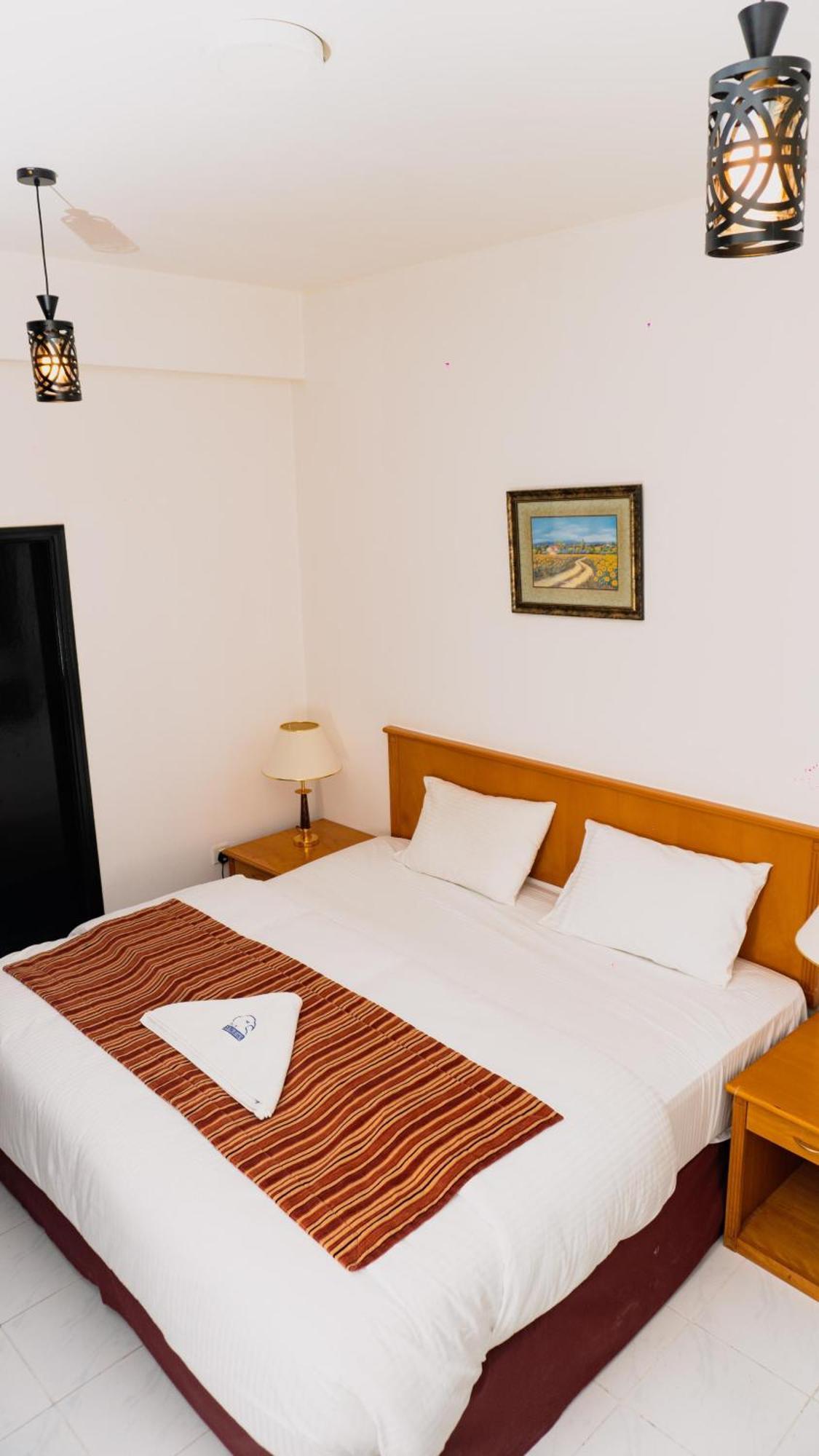 Pan Emirates Hotel Apartments ชาร์จาห์ ภายนอก รูปภาพ